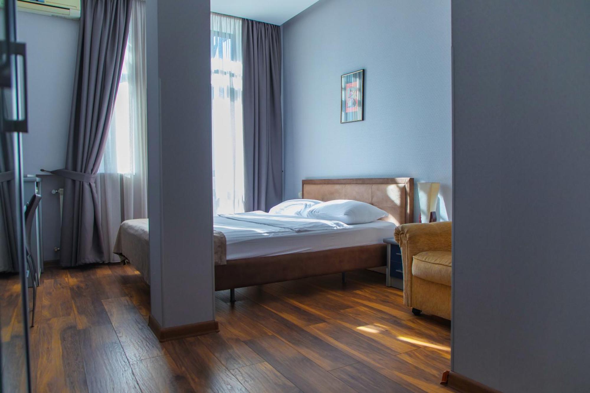 Irmeni Hotel Тбилиси Екстериор снимка