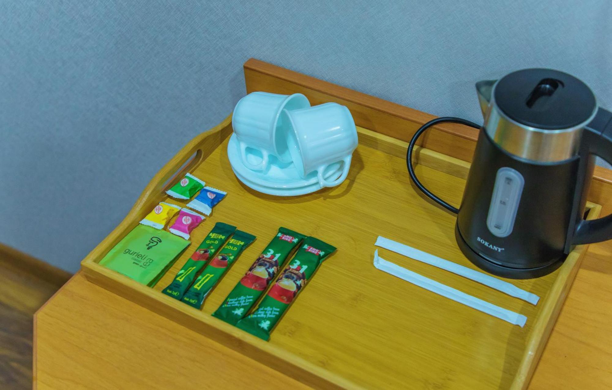 Irmeni Hotel Тбилиси Екстериор снимка